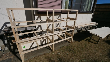 2/25 DIYでネコ吉部屋クローゼットに収納棚を制作